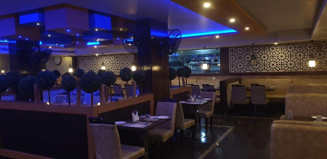 Hotel Fortune M R Grands Suluru Dış mekan fotoğraf
