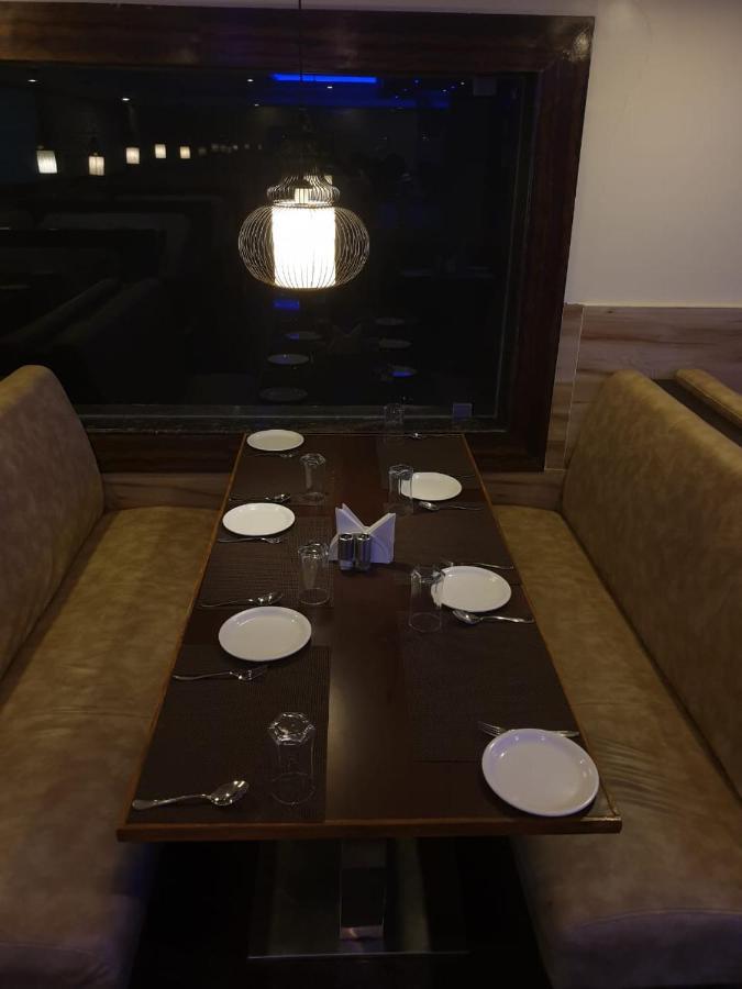 Hotel Fortune M R Grands Suluru Dış mekan fotoğraf