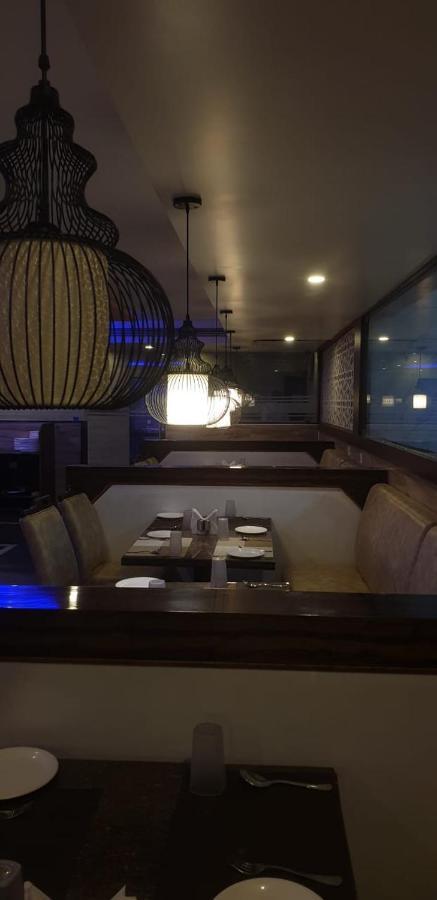 Hotel Fortune M R Grands Suluru Dış mekan fotoğraf