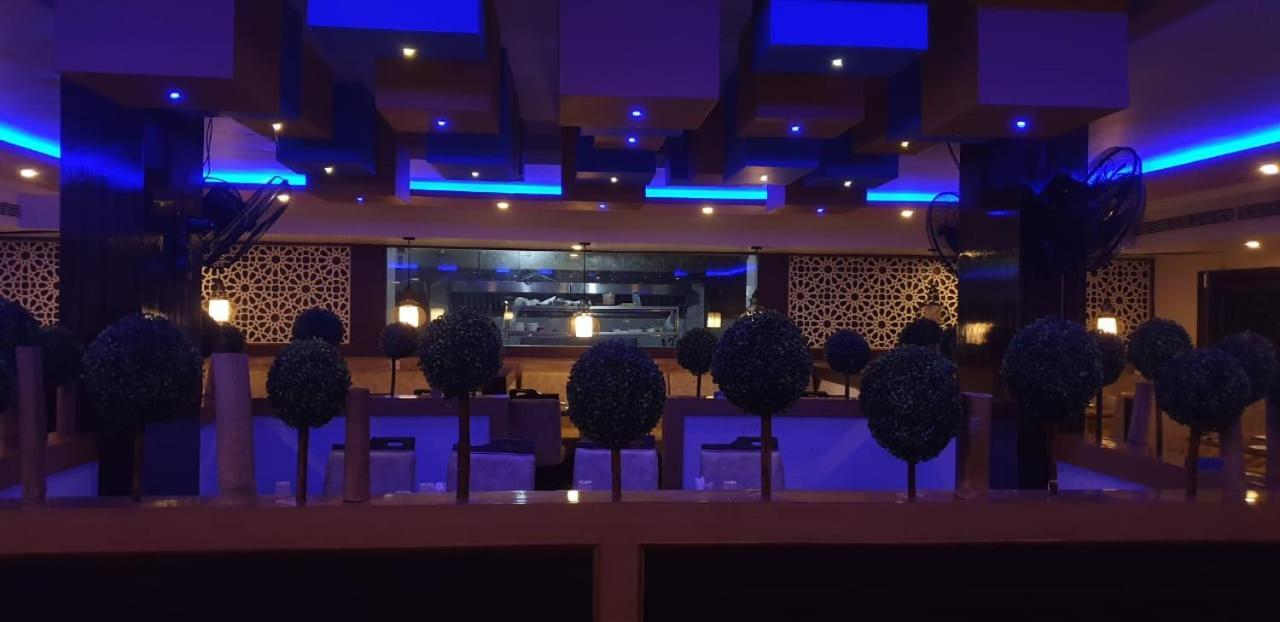 Hotel Fortune M R Grands Suluru Dış mekan fotoğraf