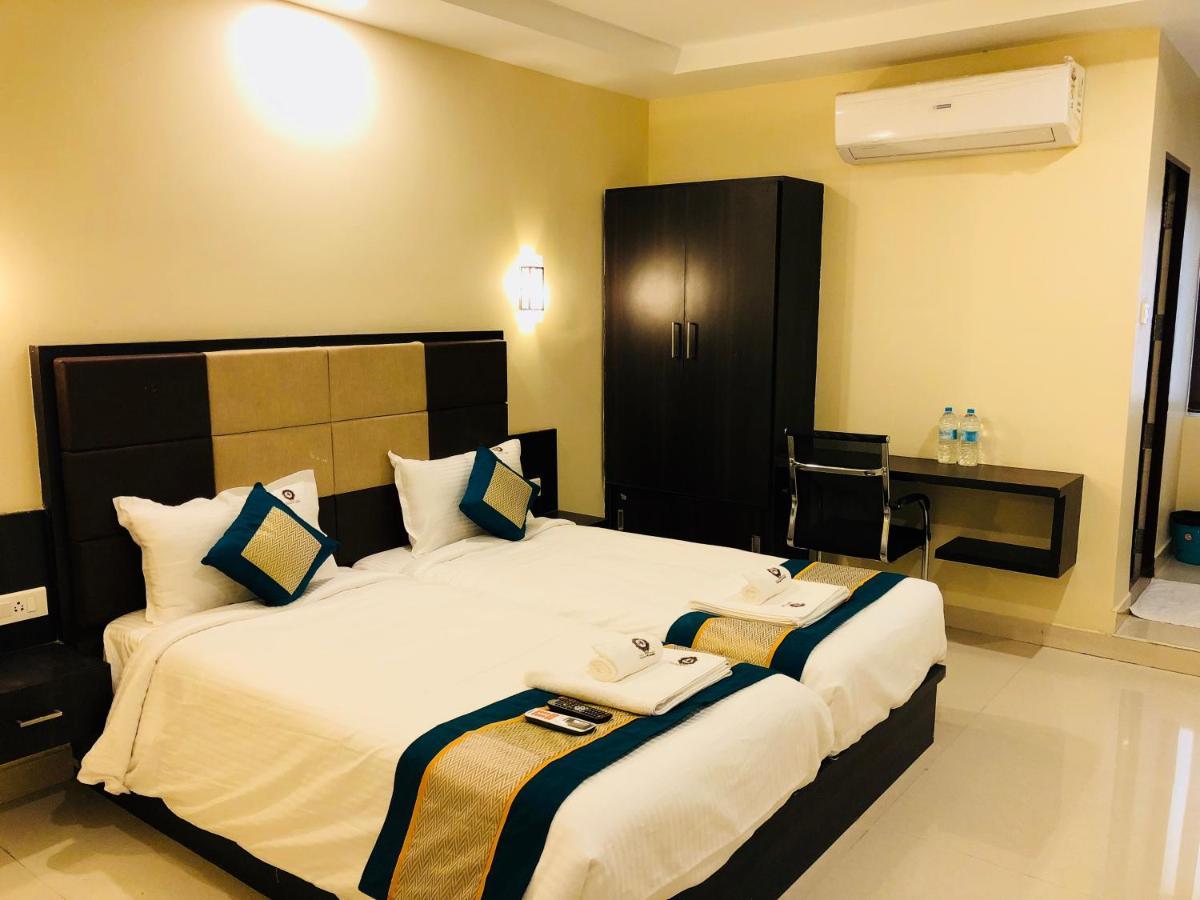 Hotel Fortune M R Grands Suluru Dış mekan fotoğraf