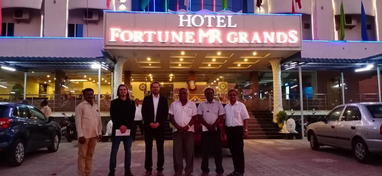 Hotel Fortune M R Grands Suluru Dış mekan fotoğraf